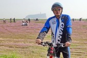 骑行时如何使用手机进行随拍？操作步骤是什么？