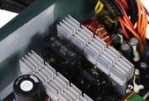 电脑驱逐者电源拆卸方法是什么？