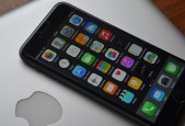 iPhone隐藏图标的快捷方法（掌握iPhone快速隐藏图标，提升隐私保护与用户体验）