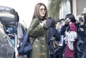 大衣穿着坐电瓶车时如何保持整洁？有哪些注意事项？