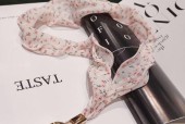 vivo手机如何挂上手机吊绳？挂吊绳时应该注意什么？