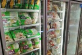 冷冻货物为何会在冰柜里发白（探究冰柜中冷冻货物发白的原因和解决方法）