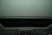 以君威显示器发黄的原因及解决方法（探索君威显示器发黄的原因）