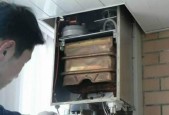 家用壁挂炉维修指南（常见问题解决办法及注意事项）