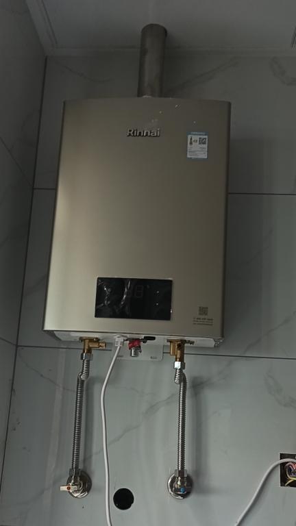 林内热水器故障代码12的解决方法（快速修复林内热水器故障代码12的关键步骤）  第1张
