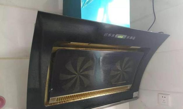 自制油烟机的拆卸清洗方法（一步一步教你拆卸自制油烟机）  第2张