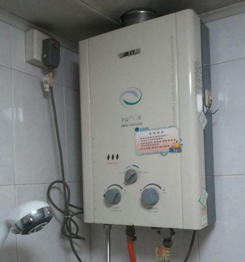 解决万和热水器水流堵塞的方法（轻松应对堵塞的关键技巧）  第3张