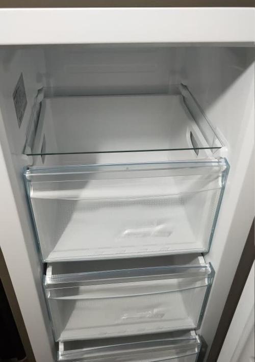 冰柜出水怎么办？冰柜出水原因是什么？  第1张