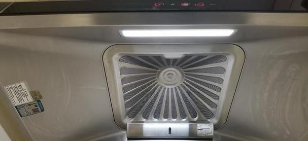 台式油烟机怎么拆下来清洗？油烟机拆卸清洗步骤是什么？  第1张