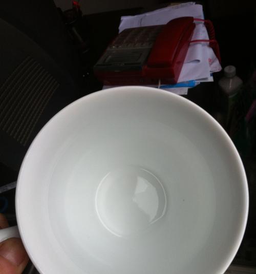 笔记本电脑上的茶渍如何清理？有哪些方法？  第2张