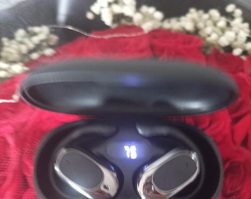 右边蓝牙耳机怎么戴左耳朵？佩戴方法是否正确？  第1张