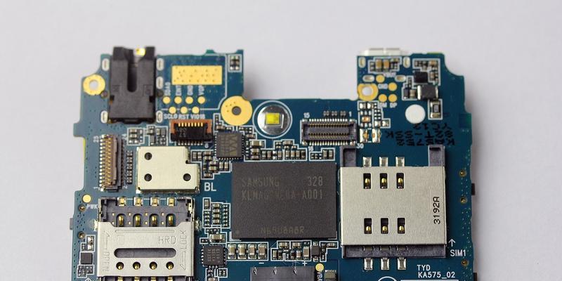 手机高清摄像头拆卸困难怎么办？正确方法是什么？  第1张