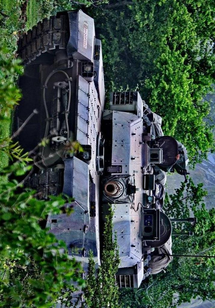 哪些手机适合玩大兵团作战游戏？  第3张