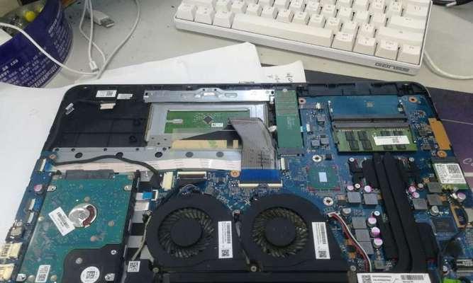 惠普暗影精灵笔记本拆卸后盖步骤是什么？需要哪些工具？  第3张
