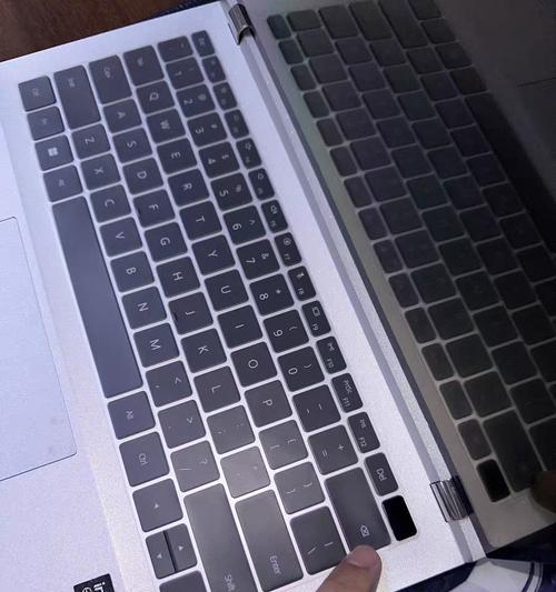 华为屏幕膜笔记本的正确贴法是什么？  第1张