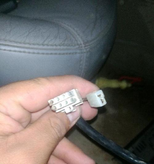 制冷散热器插头拆卸方法有哪些？  第2张