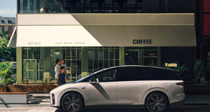 小米首款增程 SUV 新谍照曝光；英伟达成为首家市值达到 4 万亿美元的公司；X CEO 宣布辞任｜极客早知道  第9张