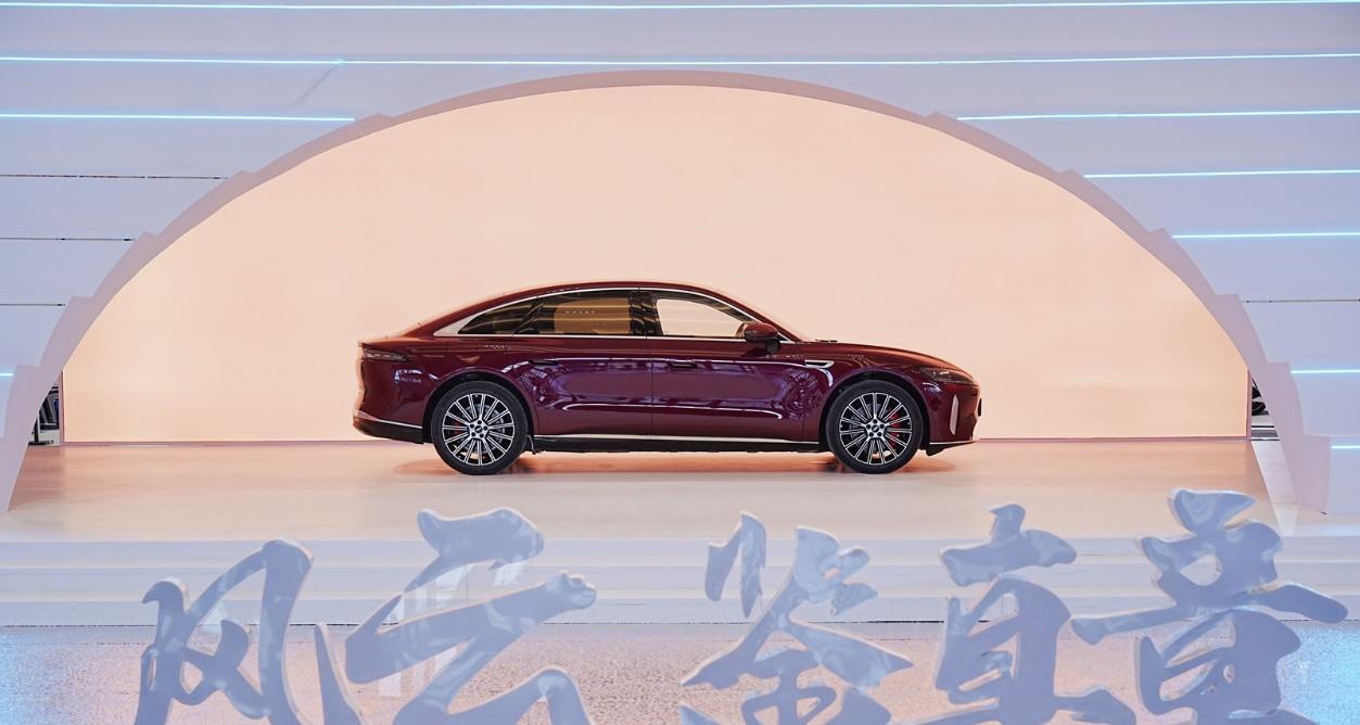 风云品牌焕新进阶，全球真 C 级旗舰风云 A9L 抢购价 13.99 万元起  第1张