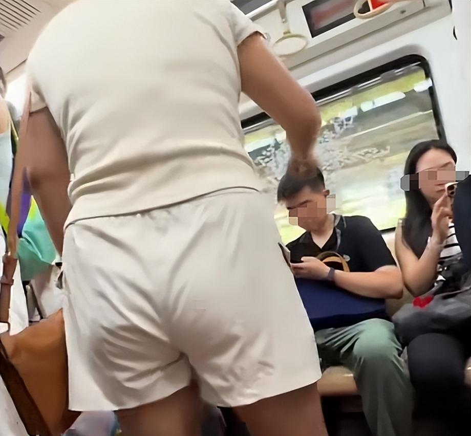 女子地铁中英文骂人续：讽刺素质不如美国，嘴脸嚣张，目击者发声  第5张