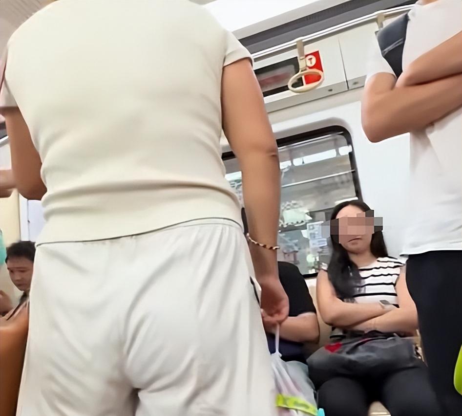女子地铁中英文骂人续：讽刺素质不如美国，嘴脸嚣张，目击者发声  第18张