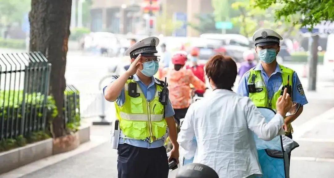 8月1日起，电动车、三轮车有新政策，这6类车禁止上路，车主注意  第8张