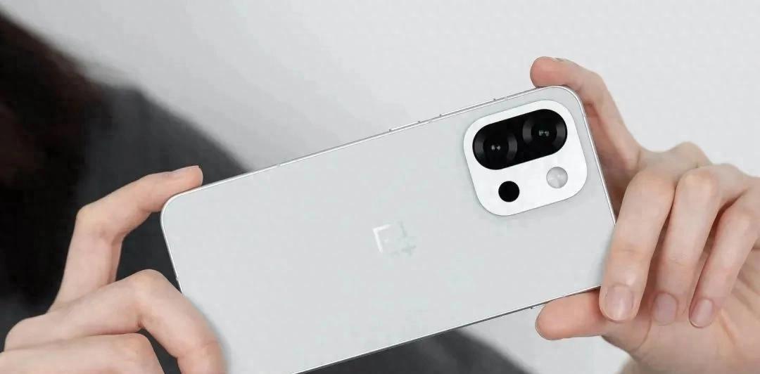 24GB+1TB！刚公布顶配新机，真的猛啊  第1张