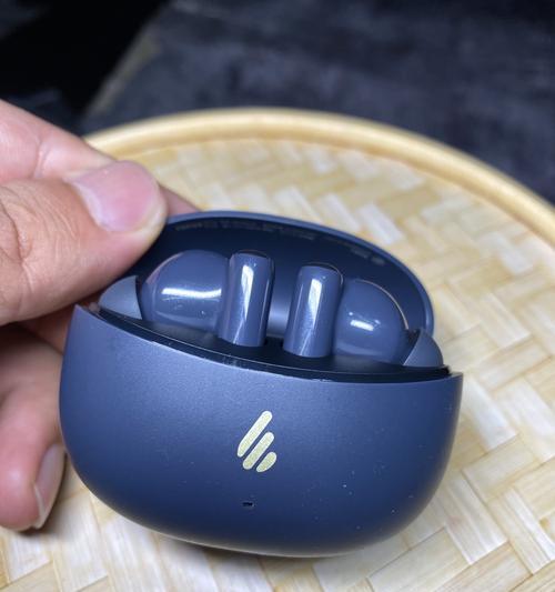 蓝牙耳机进水后如何修复（洗了蓝牙耳机怎么办）  第2张