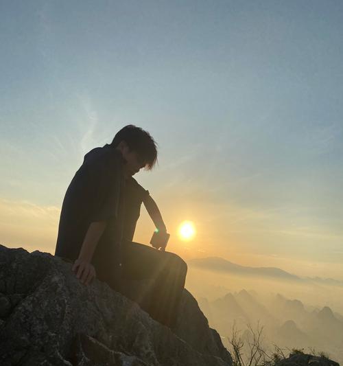 小米手机山顶背影怎么拍？拍摄技巧和设置建议是什么？  第3张