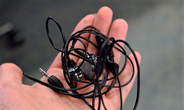 耳机壳线缠绕方法有哪些？图解步骤详细吗？  第2张