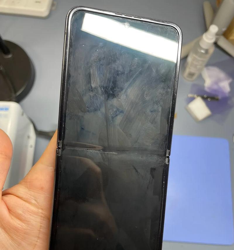 折叠屏开胶了怎么修复？有哪些应急措施？  第2张