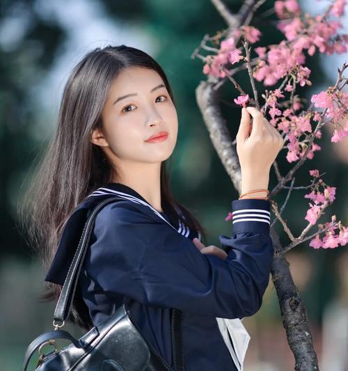 如何选择适合拍摄人像的镜头（掌握这些关键点）  第1张