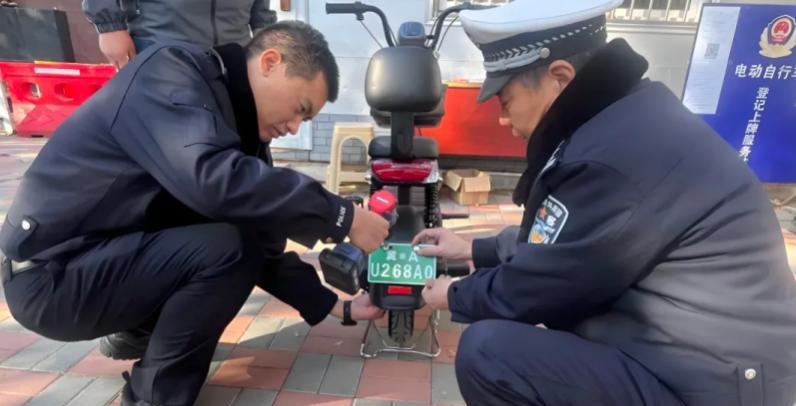 3月1日起，两轮三轮上路严查“6类行为”，电动车、摩托车都在内  第2张