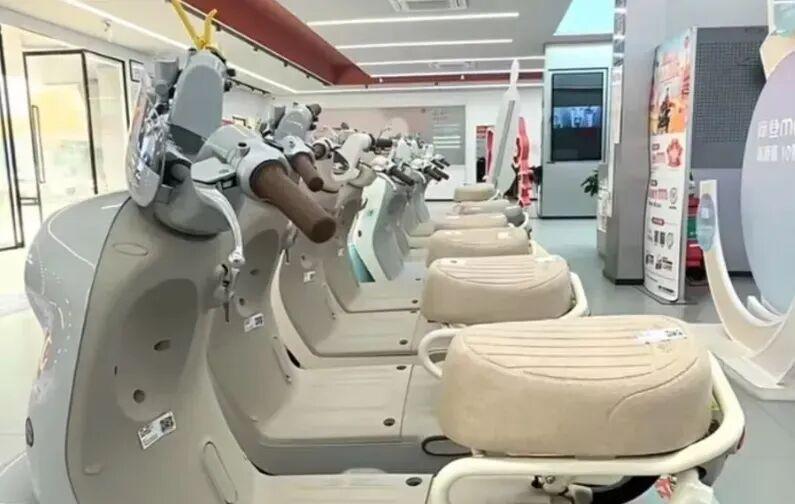 “零公里二手电动车”还在卖！能不能卖？有何风险？专家回应来了  第4张