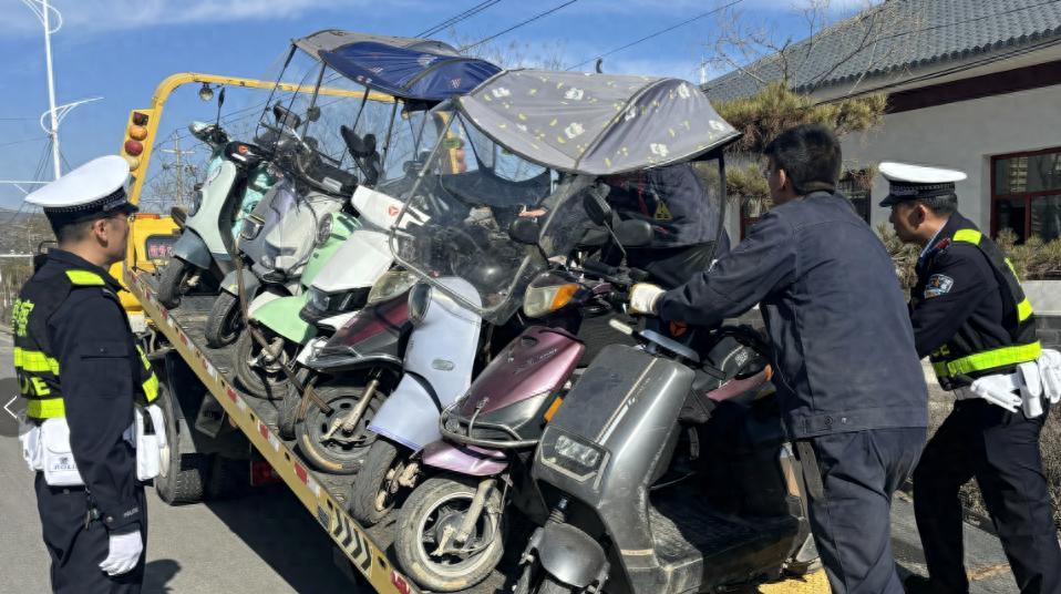 一辆电动车3000多元，1个月收入！国家级指示：叫停“乱查乱罚”  第1张