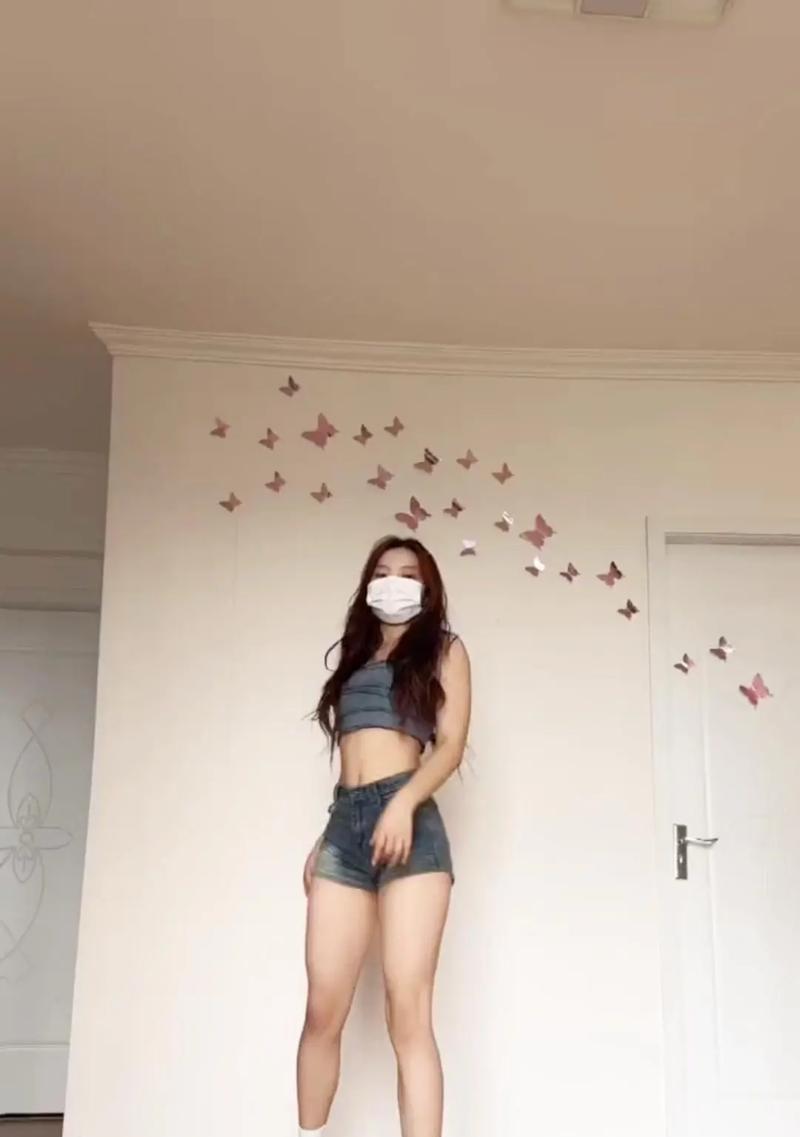 教你如何制作抖音半透明跳舞视频(打造炫酷半透明舞蹈) 第3张 教你如何制作抖音半透明跳舞视频(打造炫酷半透明舞蹈) 第3张